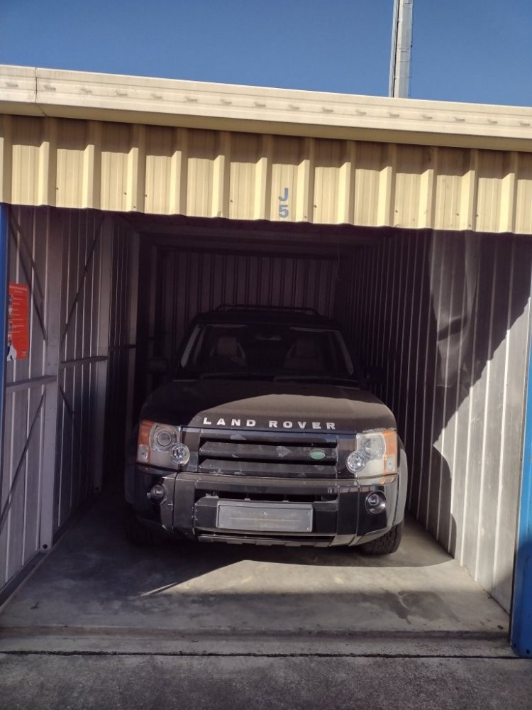 Kennards Self Storage Guildford Storage auction IB-7721