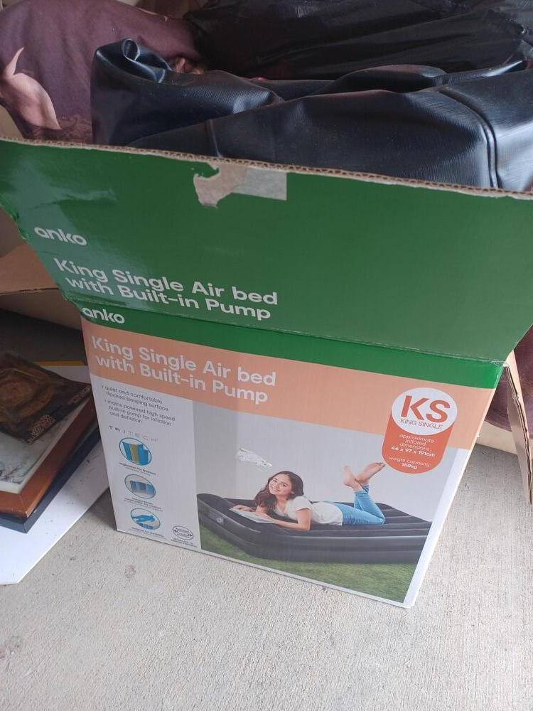 Loxon Storage Underwood Storage Facility Unit auction IB-4647