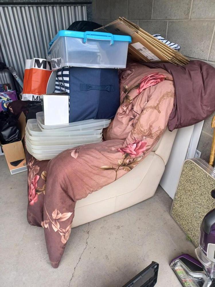 Loxon Storage Underwood Bid on Storage Unit auction IB-4647