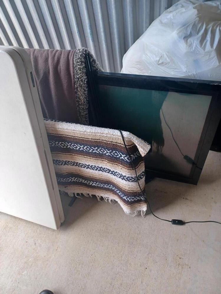 Loxon Storage Underwood Self Storage Facility Unit auction IB-4647