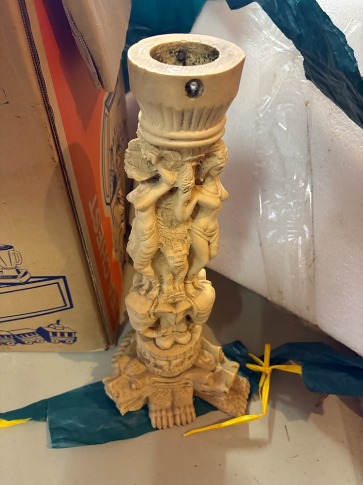 Storage King Kings Park Bid on Storage Unit auction IB-7003