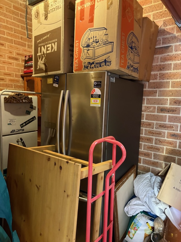 Storage King Kings Park Bid on Self Storage Unit auction IB-7003