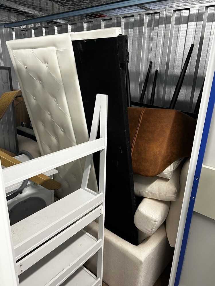 Storage King Yarraville Bid on Storage auction IB-9844