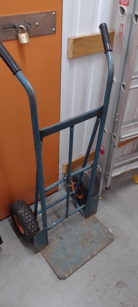 Kennards Self Storage Preston AustraliaÂ Storage Auctions auction IB-6025