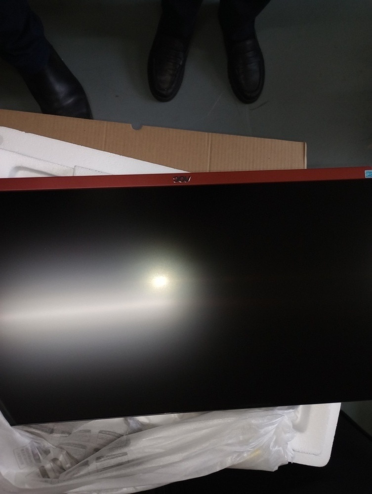 Kennards Self Storage North Melbourne Bid on Storage auction IB-1280