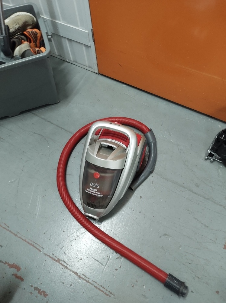 Kennards Self Storage Flemington AustraliaÂ Storage Auctions auction IB-8290