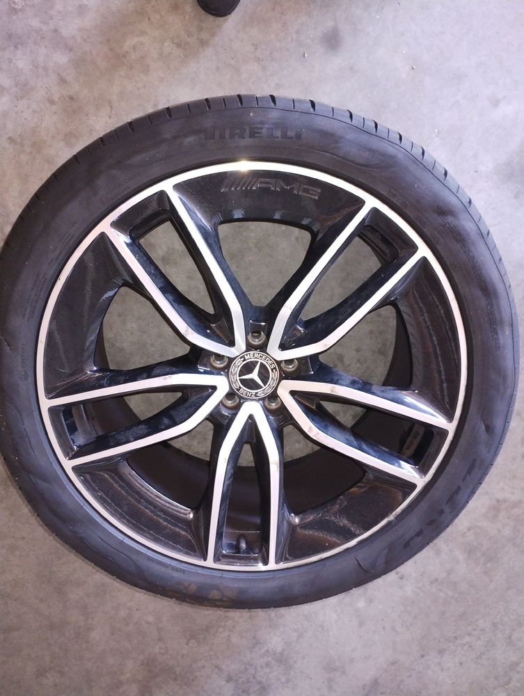 Kennards Self Storage Warrawong Bid on Storage auction IB-8174