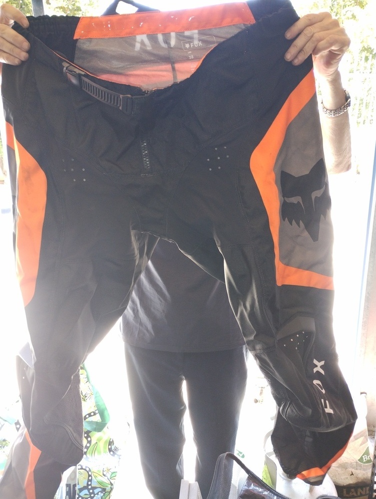 Kennards Self Storage Warrawong Bid on Self Storage Unit auction IB-8174