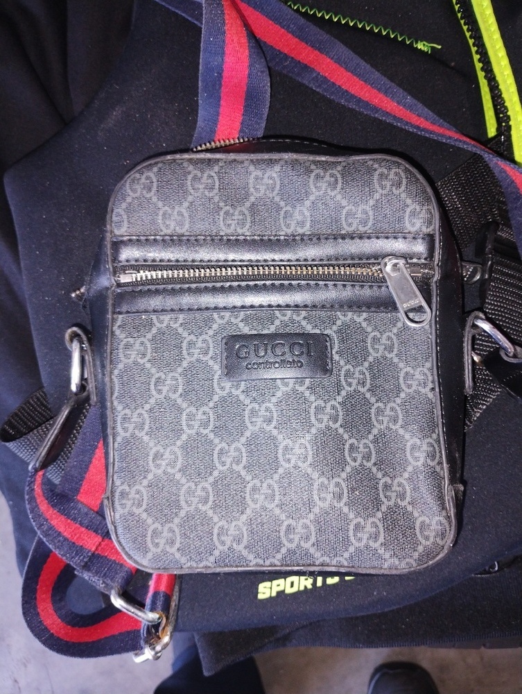 Kennards Self Storage Warrawong Storage Unit Auction auction IB-8174