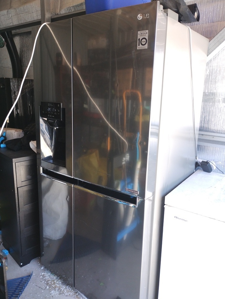 Kennards Self Storage Warrawong Storage Unit Auction auction IB-8174