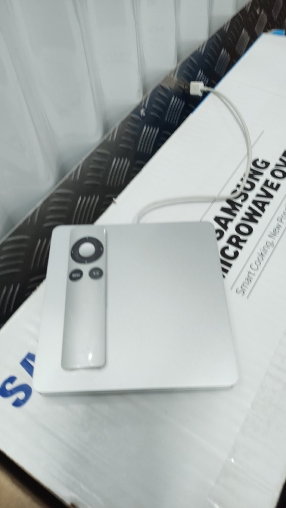 Kennards Self Storage Camperdown Abandoned Storage Unit Auctions auction IB-9445