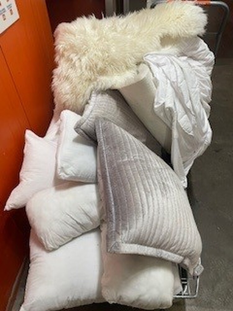 Kennards Self Storage Camperdown Storage Facility Auctions auction IB-7947