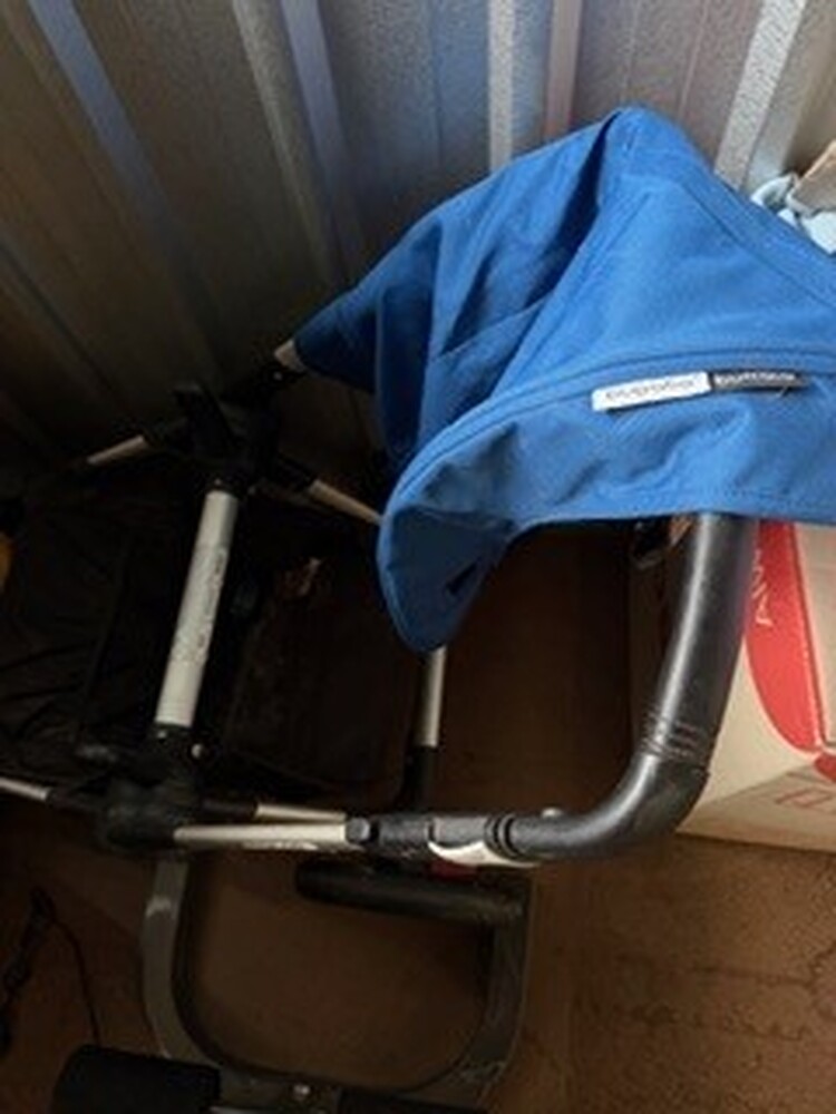 Self Storage Select Storage Facility Unit auction IB-3291