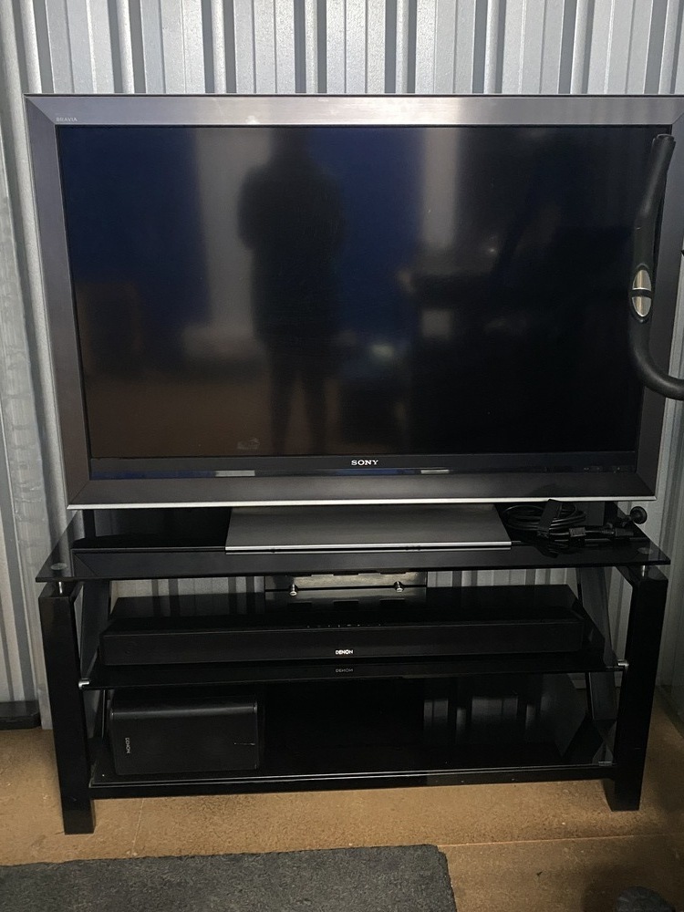 D. Carter - Private Seller Abandoned Self Storage Auctions auction IB-3229