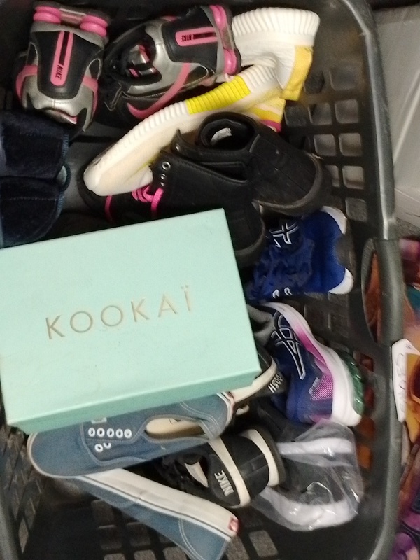 V. Blackburn - Private Seller Storage Unit auction IB-2911