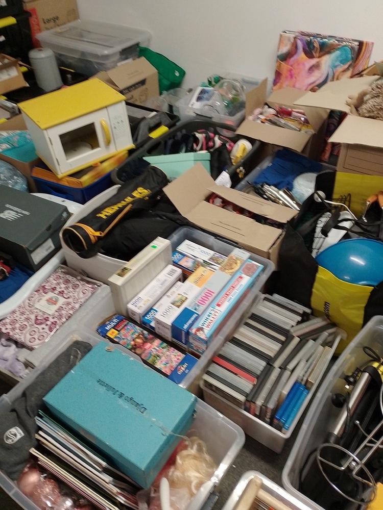 V. Blackburn - Private Seller Storage Auctions auction IB-2911