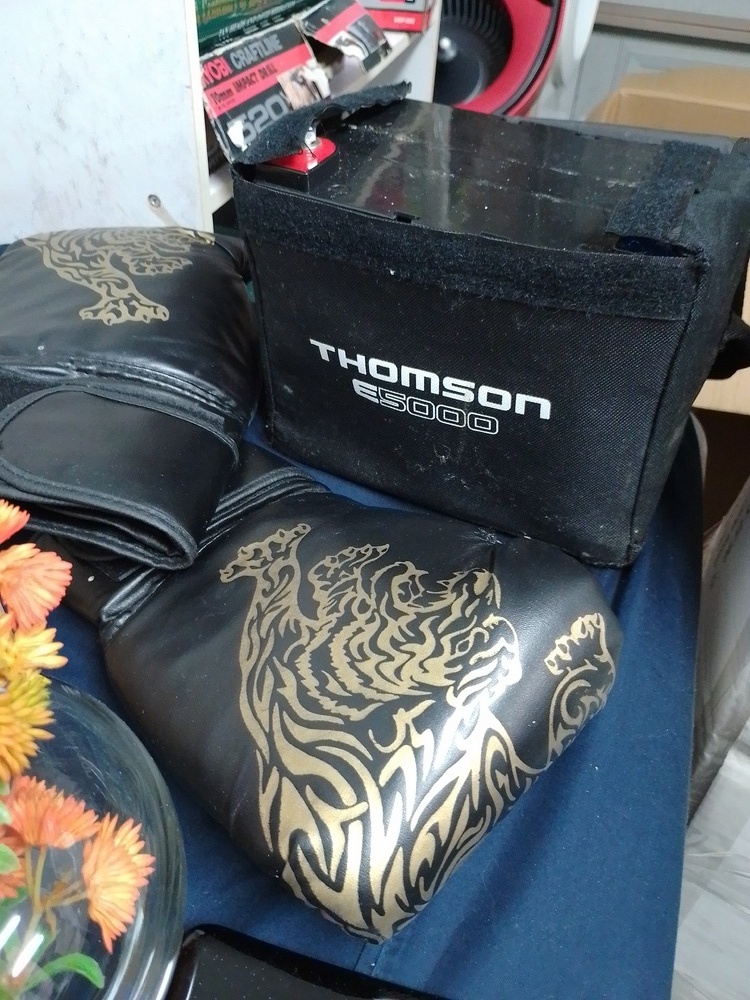 V. Blackburn - Private Seller Storage centre Auctions auction IB-2911