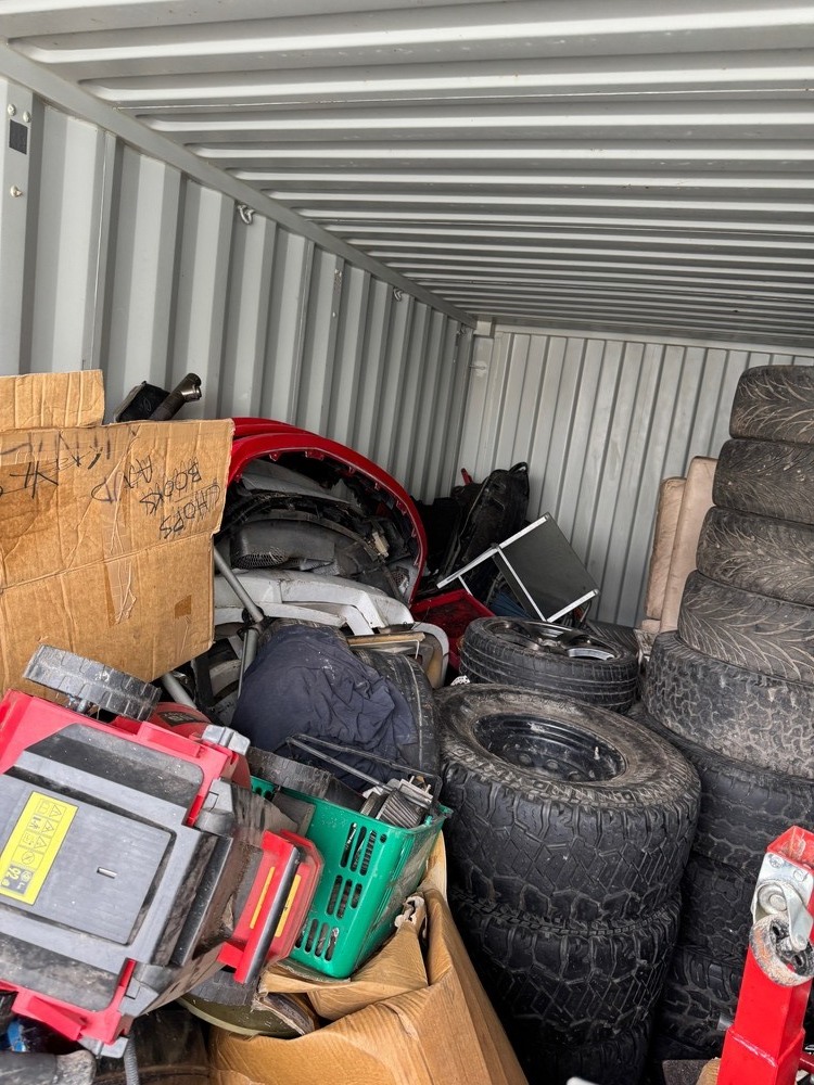 Storco Self Storage Self Storage Facility Unit auction IB-8753