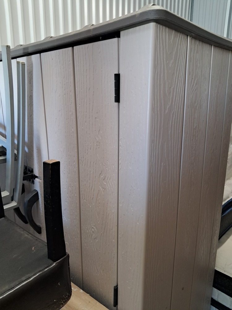 Storage King Braemar Abandoned Storage centre Auctions auction IB-3963