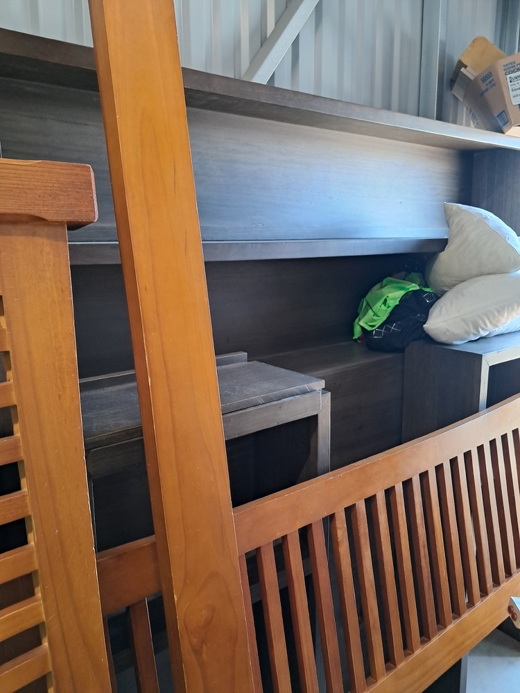 Storage King Braemar Abandoned Storage shed Auctions auction IB-3963