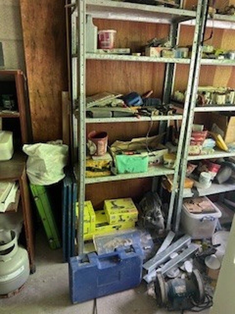 A1 Budget Self Storage Abandoned Storage Auctions auction IB-9653