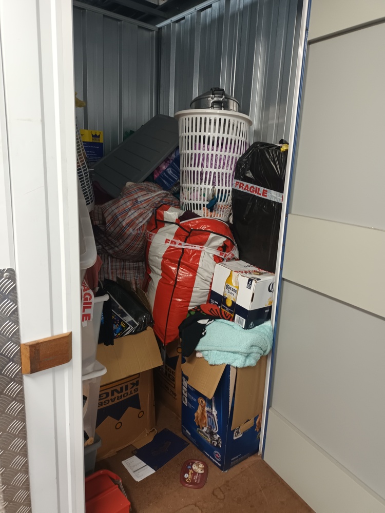 Storage King Kingston Storage auction IB-5023