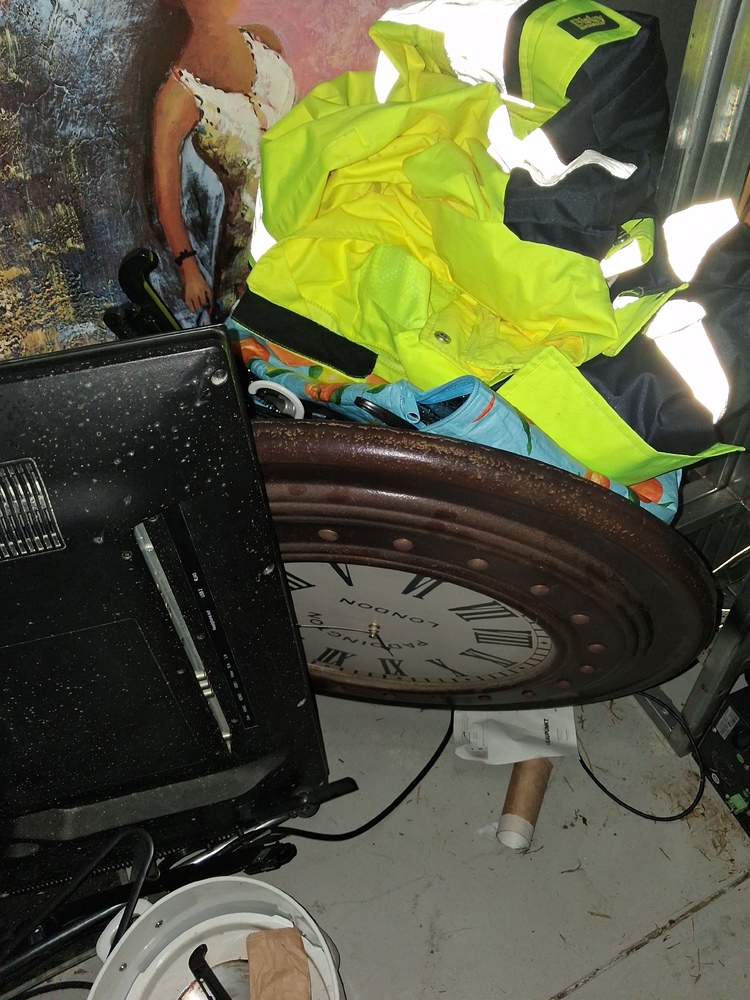 Public Self Storage Hallam Abandoned Storage Auctions auction IB-7221