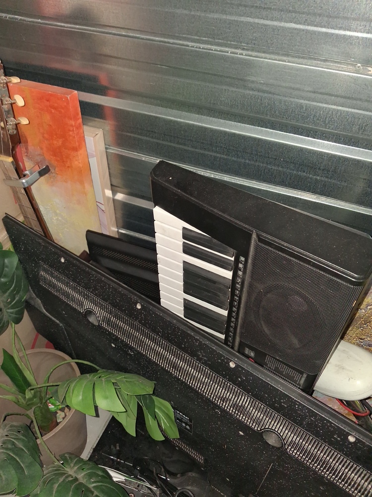 Public Self Storage Hallam Storage Facility Auctions auction IB-7221