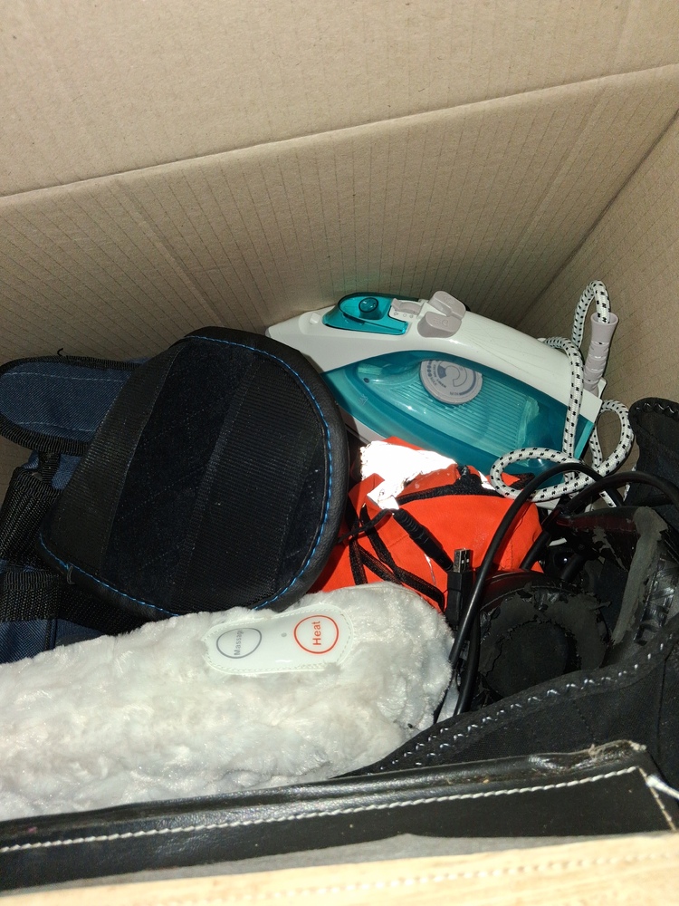 Public Self Storage Hallam Storage lock up Auctions auction IB-7221