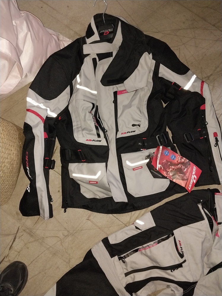 Storage King Windsor Gardens Self Storage Facility Unit auction IB-2485