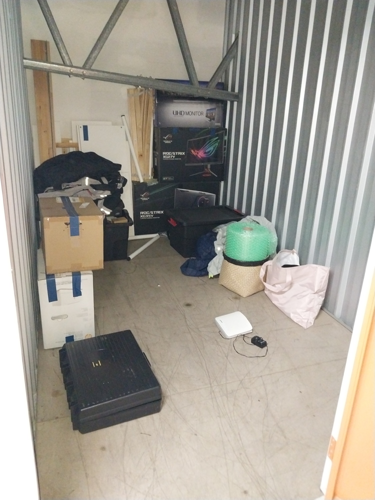 Storage King Windsor Gardens Bid on Storage Unit auction IB-2485