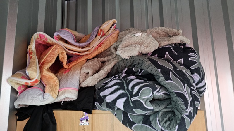 Public Self Storage Hallam Bid on Storage Unit auction IB-7008