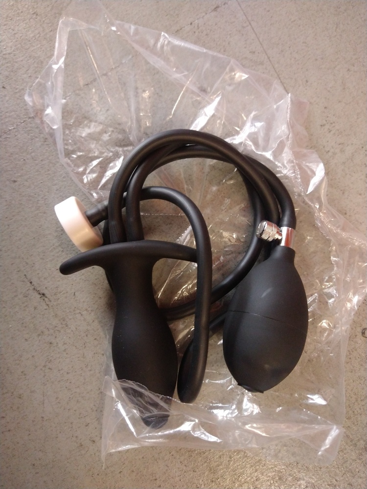 Kennards Self Storage Chullora Abandoned Storage shed Auctions auction IB-4647