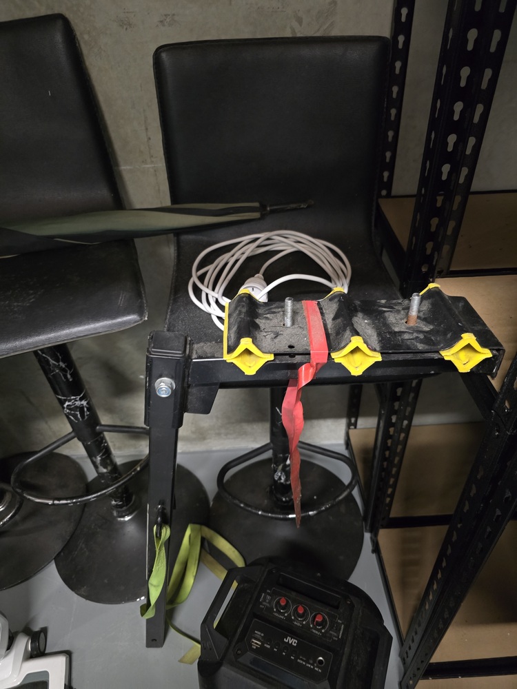 Storage King Virginia Storage Unit auction IB-8438