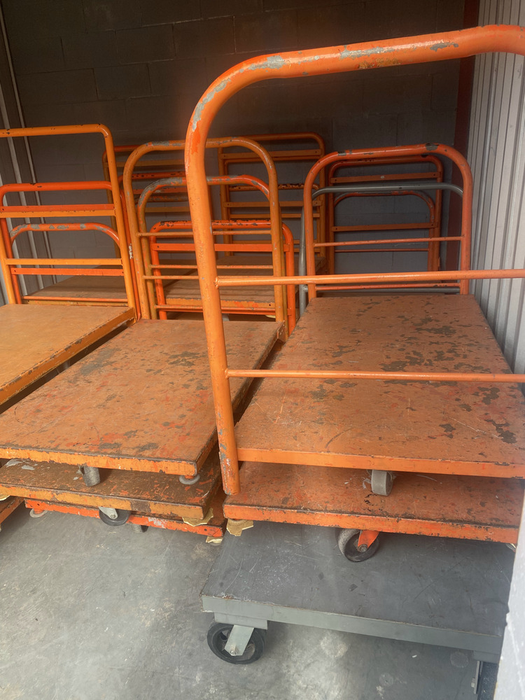 Big Box Self Storage Labrador Storage auction IB-2467