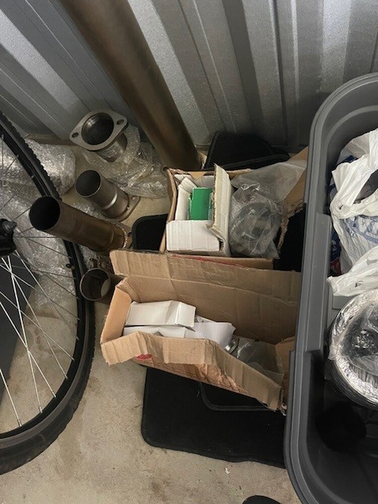 Storage King Kunda Park Abandoned Storage Auctions auction IB-1324