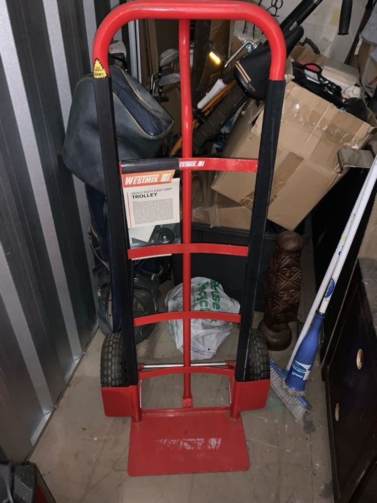 Rent a Space Gregory Hills Abandoned Storage garage Auctions auction IB-9340