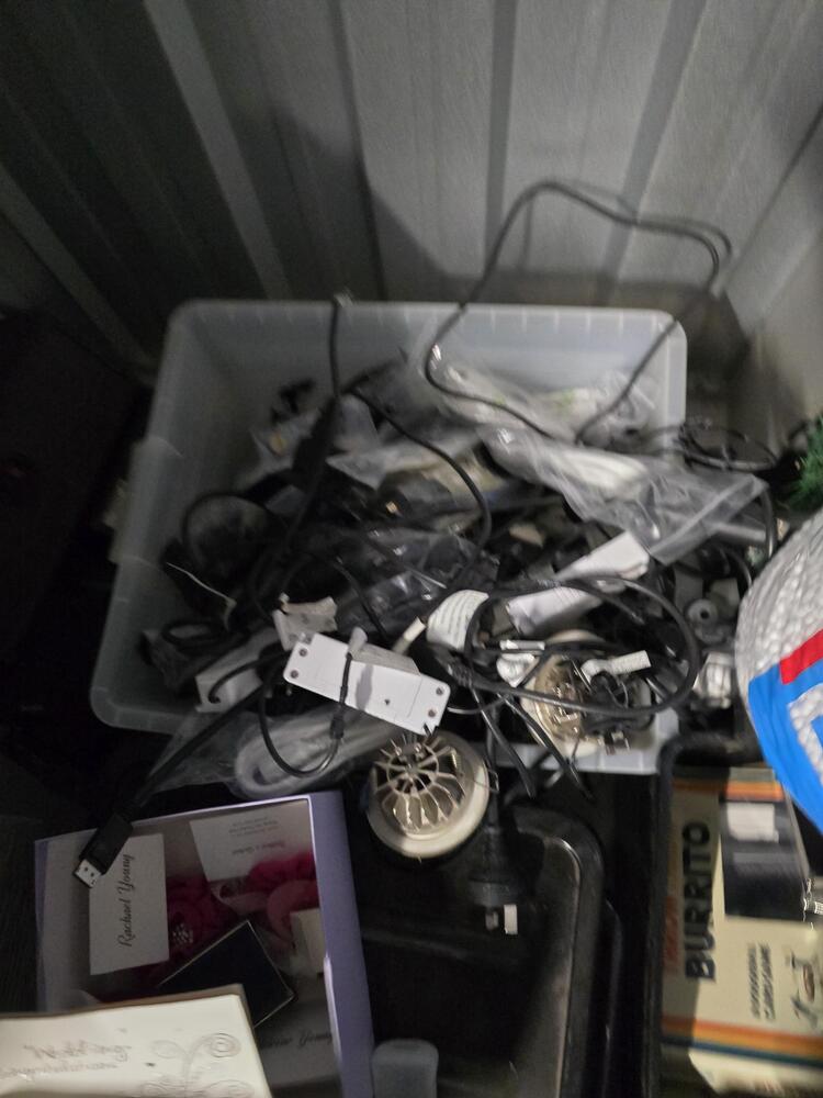 Storage King Redbank Plains Abandoned Self Storage Auctions auction IB-8805