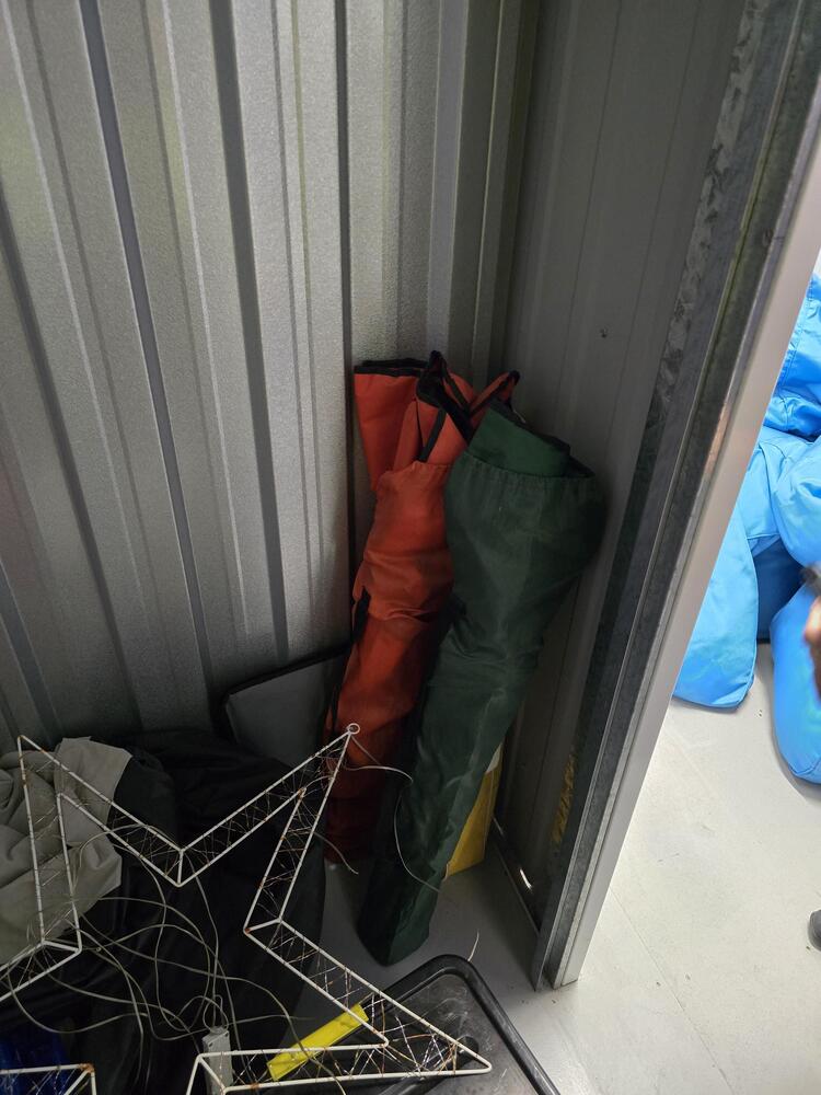 Storage King Redbank Plains Abandoned Storage centre Auctions auction IB-8805