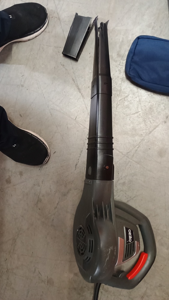 Kennards Self Storage Milton Self Storage Unit auction IB-8178