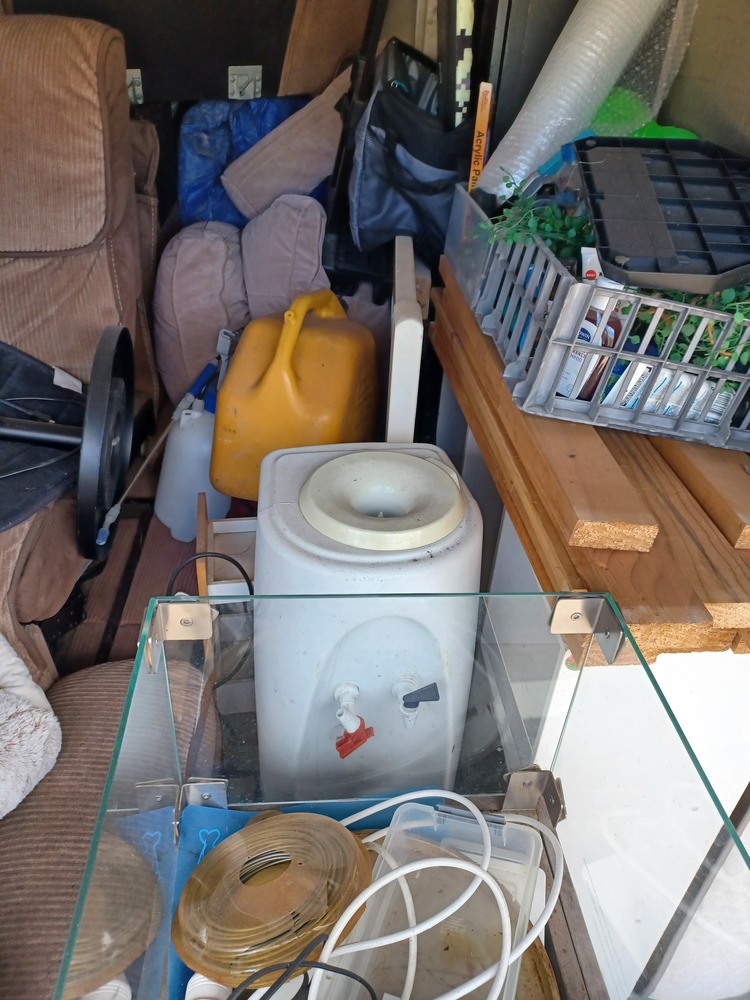 Loxon Storage Gladstone Self Storage Unit auction IB-7620