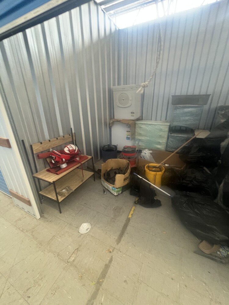 StoreLocal Sunshine Storage auction IB-2706