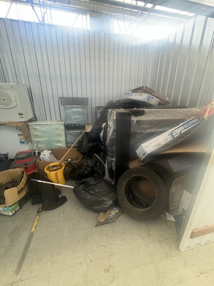 StoreLocal Sunshine Storage Unit auction IB-2706