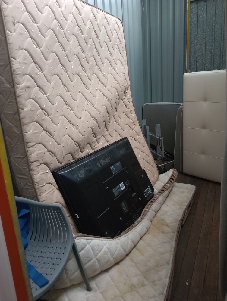 Kennards Self Storage Fortitude Valley Abandoned Storage centre Auctions auction IB-6212