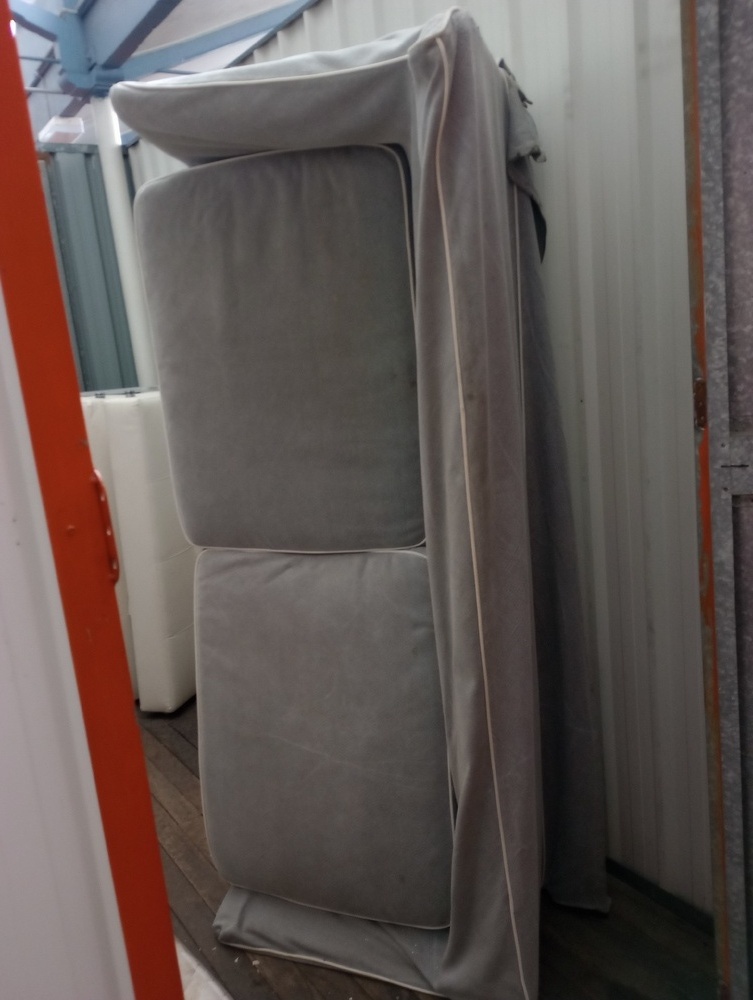 Kennards Self Storage Fortitude Valley Abandoned Storage garage Auctions auction IB-6212