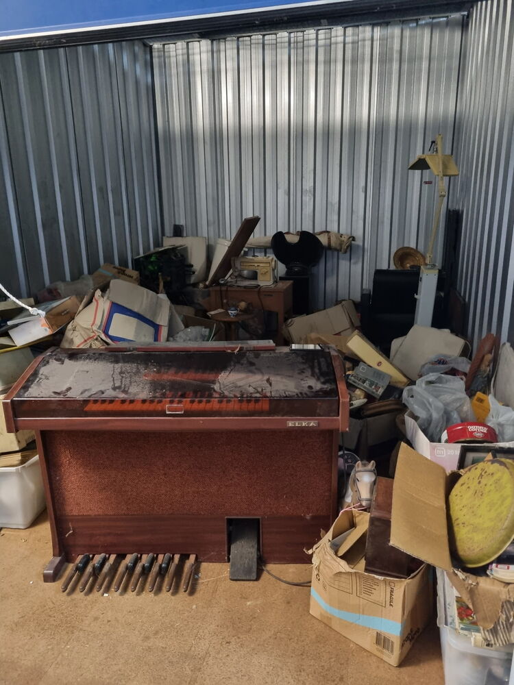 Storage King Cleveland Storage auction IB-3270