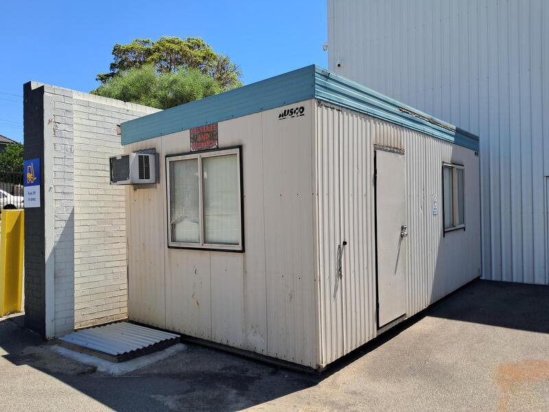 Storage King Bentley  Self Storage auction IB-3656