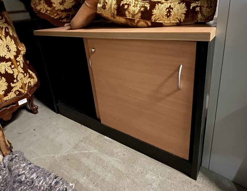 Storage King Hamilton Abandoned Storage Auctions auction IB-3043