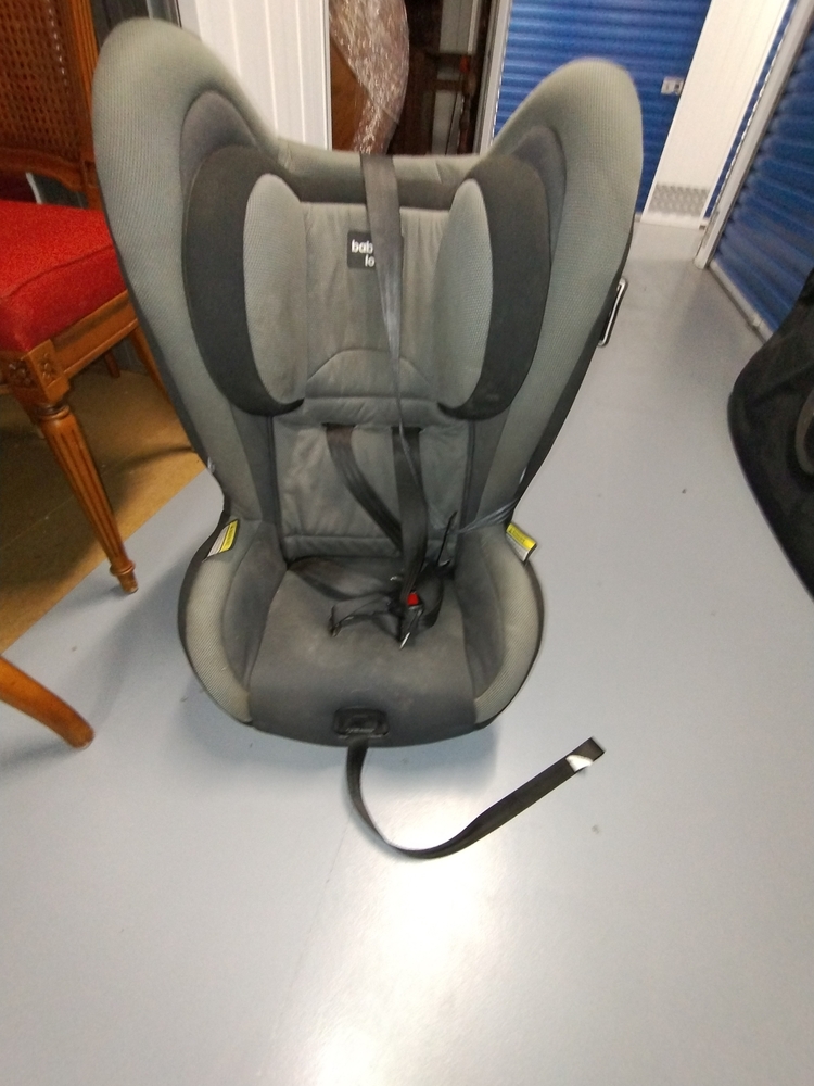 Ingleburn Self Storage Bid on Storage auction IB-3758