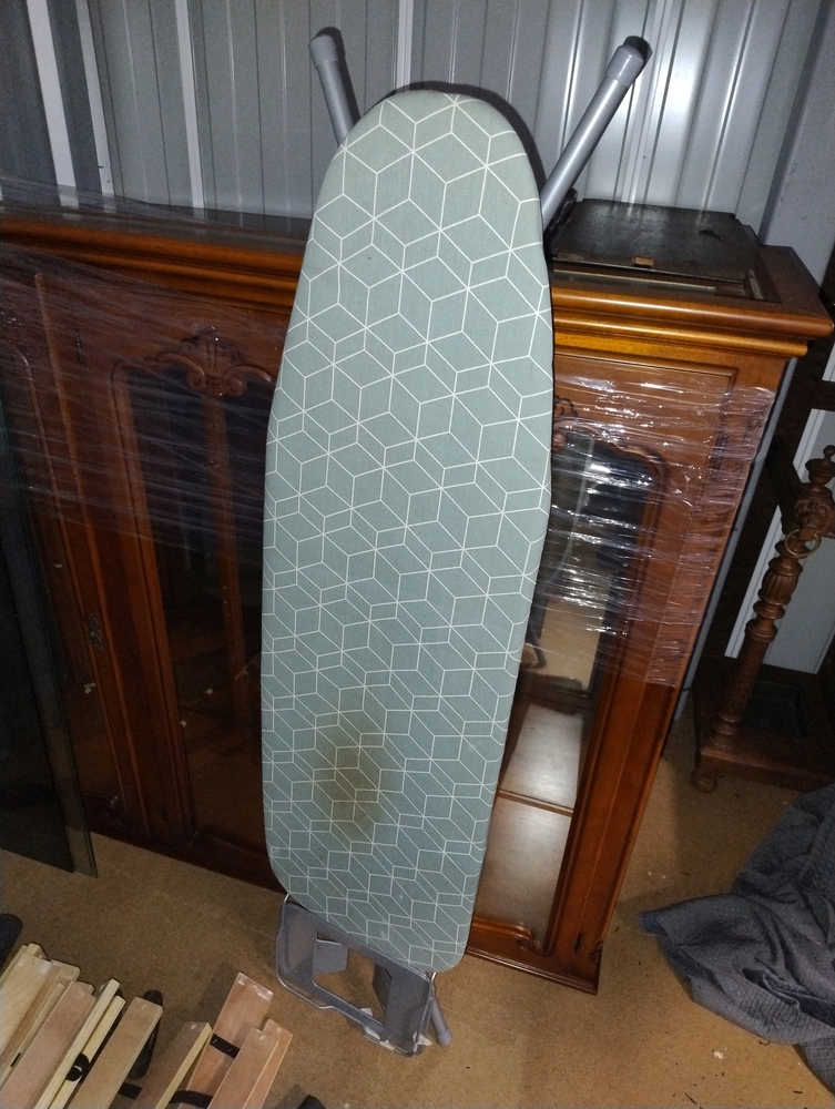 Ingleburn Self Storage Storage Unit Auction auction IB-3758